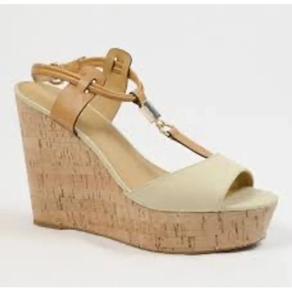 Coach linden wedge platform Sandals women's size 10 luxury‎ dressy tan cream